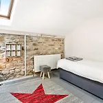 Hawks Barn - - Yorkshire Horton in Ribblesdale