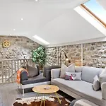 Hawks Barn - - Yorkshire Horton in Ribblesdale